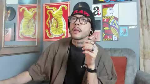 Snapshot of murdockh chatting on October 12, 3:05 am murdok online show from October 12, 3:05 am