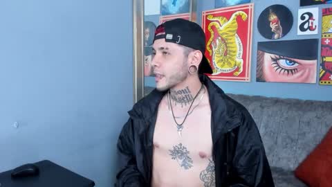 Snapshot of murdockh chatting on November 21, 6:23 am murdok online show from November 21, 6:23 am