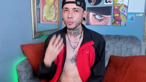 Snapshot of murdockh chatting on November 22, 7:18 am murdok online show from November 22, 7:18 am