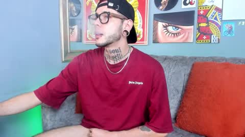 Snapshot of murdockh chatting on November 25, 5:51 am murdok online show from November 25, 5:51 am