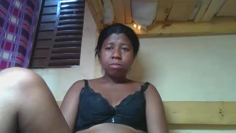 Snapshot of murielleee chatting on March 17, 7:39 pm murielleee online show from March 17, 7:39 pm