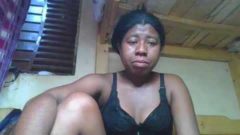 Snapshot of murielleee chatting on March 18, 2:31 pm murielleee online show from March 18, 2:31 pm