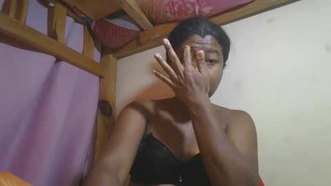 Snapshot of murielleee chatting on March 22, 2:15 am murielleee online show from March 22, 2:15 am