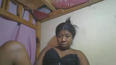 Snapshot of murielleee chatting on March 22, 2:42 pm murielleee online show from March 22, 2:42 pm