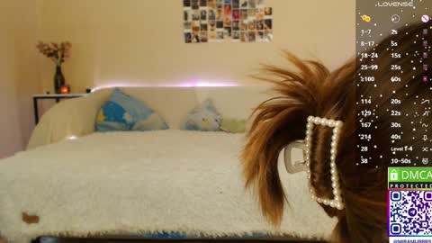 Snapshot of murrrworren chatting on January 30, 3:29 pm Mira online show from January 30, 3:29 pm