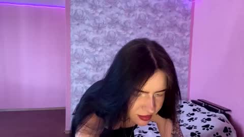 Mia online show from March 22, 9:34 am