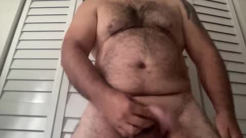 Snapshot of muscle_bearfl chatting on October 20, 2:50 pm muscle_bearfl online show from October 20, 2:50 pm