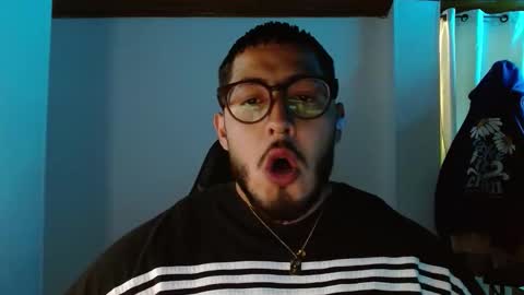 Snapshot of muscle_cock32 chatting on September 30, 6:57 pm David Big online show from September 30, 6:57 pm