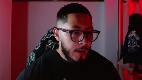 Snapshot of muscle_cock32 chatting on October 29, 7:21 am David Big online show from October 29, 7:21 am