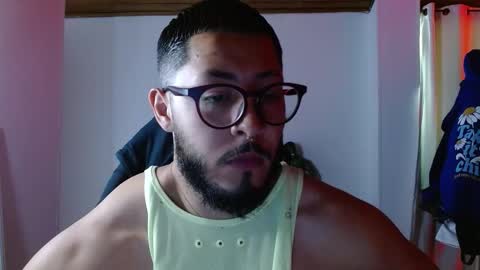 Snapshot of muscle_cock32 chatting on November 4, 4:50 pm David Big online show from November 4, 4:50 pm