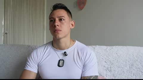 muscle_king_cum online show from May 9, 2:44 pm