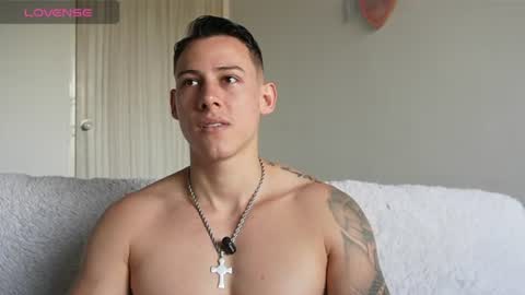 muscle_king_cum online show from July 8, 1:37 pm