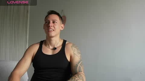 muscle_king_cum online show from July 31, 1:32 pm