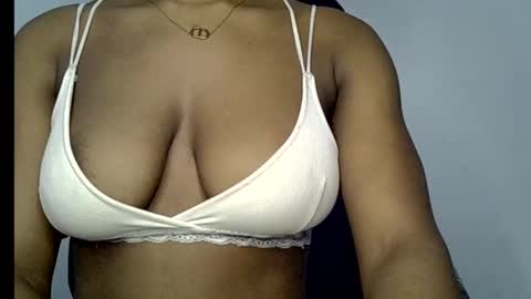 muscle_queen0 online show from January 18, 11:19 pm