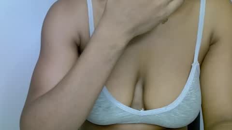 muscle_queen0 online show from March 12, 5:52 pm