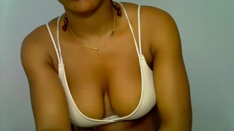 muscle_queen0 online show from March 16, 10:36 pm