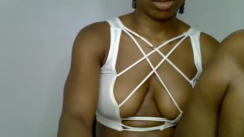 muscle_queen0 online show from March 22, 9:29 pm