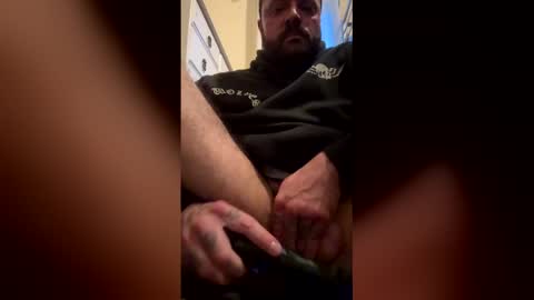 Snapshot of muscledaddyxo chatting on April 11, 2:27 am Tristian online show from April 11, 2:27 am