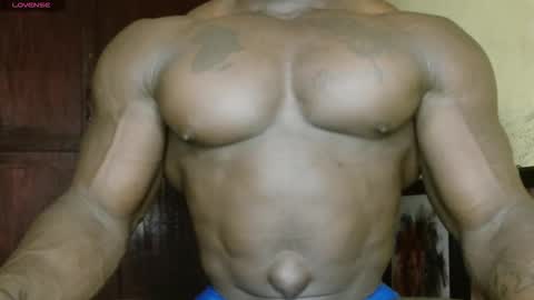 musclegod23 online show from February 21, 2:40 pm