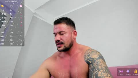 MuscleMonster31 online show from December 18, 10:57 pm