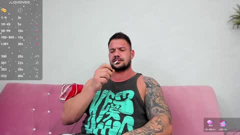 MuscleMonster31 online show from December 22, 8:47 pm