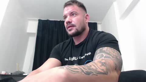 MuscleMonster31 online show from December 27, 5:52 am