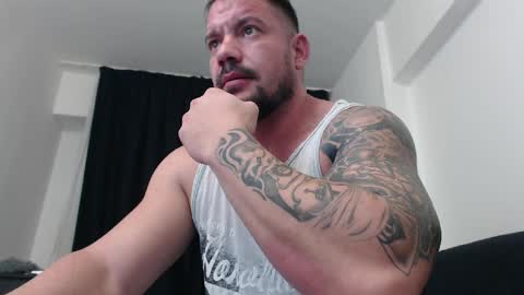 MuscleMonster31 online show from December 30, 5:15 am