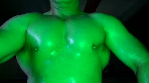 Snapshot of muscles_hulk chatting on June 9, 11:38 pm Hulk Muscles - NEW ACCOUNT online show from June 9, 11:38 pm