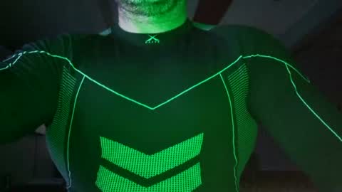 Snapshot of muscles_hulk chatting on June 18, 10:03 pm Hulk Muscles - NEW ACCOUNT online show from June 18, 10:03 pm