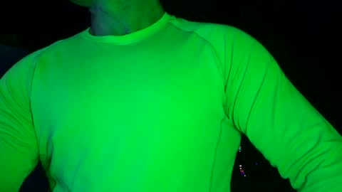 Snapshot of muscles_hulk chatting on June 27, 12:37 am Hulk Muscles - NEW ACCOUNT online show from June 27, 12:37 am
