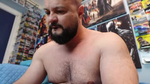 Snapshot of muscular_bear chatting on March 21, 5:23 am Chris online show from March 21, 5:23 am