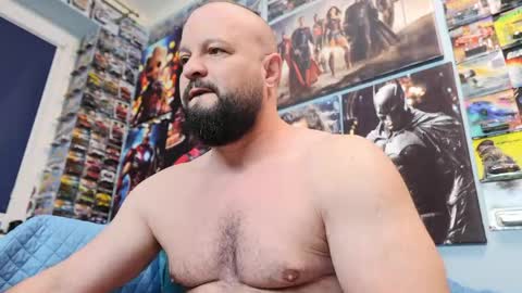Snapshot of muscular_bear chatting on March 29, 6:24 am Chris online show from March 29, 6:24 am