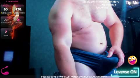 Snapshot of muscularjohnforu chatting on June 2, 7:38 pm click icon for peach online show from June 2, 7:38 pm