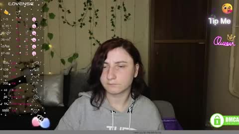 Snapshot of muse_kitty_jenia chatting on April 18, 6:01 pm Jenya online show from April 18, 6:01 pm