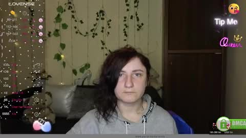 Snapshot of muse_kitty_jenia chatting on April 19, 6:10 pm Jenya online show from April 19, 6:10 pm