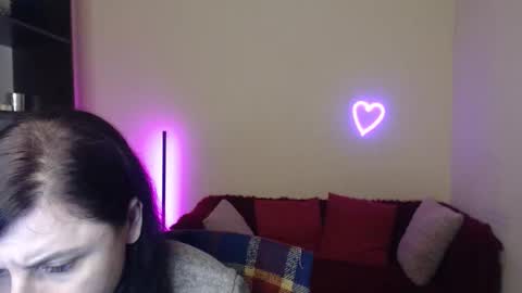 Jeneva online show from December 4, 7:00 pm