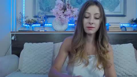 Snapshot of musedollx chatting on September 28, 5:29 pm Luna  online show from September 28, 5:29 pm