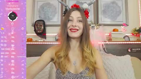 Snapshot of musedollx chatting on October 19, 7:03 pm Luna  online show from October 19, 7:03 pm