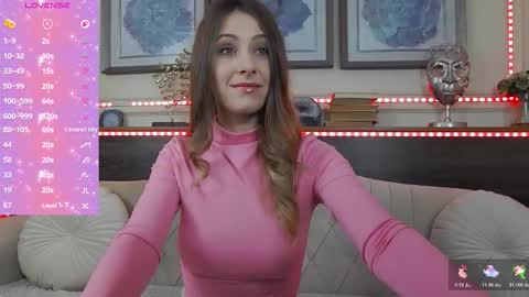 Luna  online show from November 8, 5:23 pm