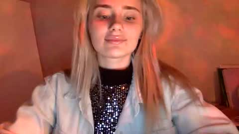 Snapshot of musescorner chatting on April 5, 9:01 pm musescorner online show from April 5, 9:01 pm