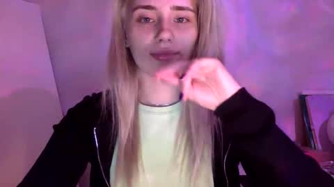Snapshot of musescorner chatting on April 7, 7:58 pm musescorner online show from April 7, 7:58 pm