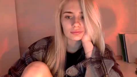 Snapshot of musescorner chatting on April 14, 2:45 pm musescorner online show from April 14, 2:45 pm
