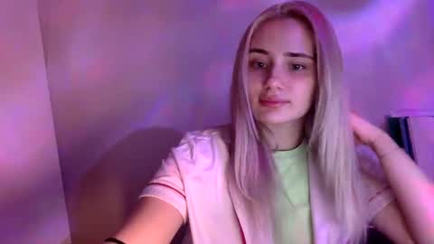 Snapshot of musescorner chatting on April 22, 6:31 pm musescorner online show from April 22, 6:31 pm