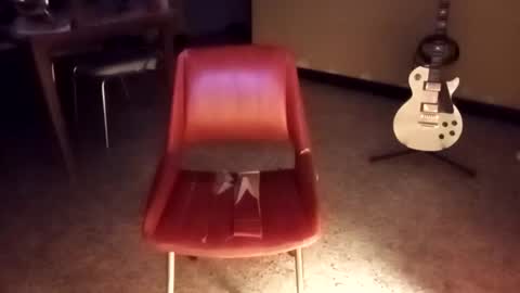 mush_living_room online show from April 5, 4:09 am