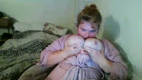 mushymummy000 online show from October 15, 12:27 pm