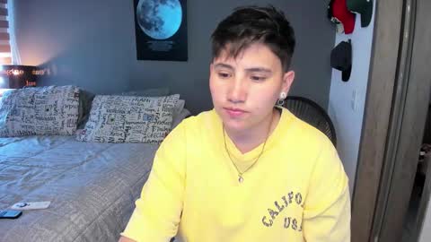 Snapshot of musicayluna chatting on March 29, 9:37 pm VALENTINA Luna online show from March 29, 9:37 pm