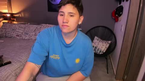 Snapshot of musicayluna chatting on April 15, 3:57 am VALENTINA Luna online show from April 15, 3:57 am