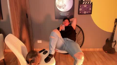 Snapshot of musicayluna chatting on May 15, 4:41 am VALENTINA Luna online show from May 15, 4:41 am