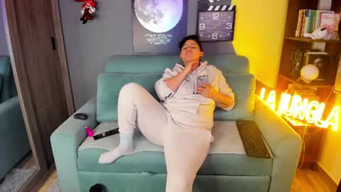 Snapshot of musicayluna chatting on July 15, 1:22 am VALENTINA Luna online show from July 15, 1:22 am
