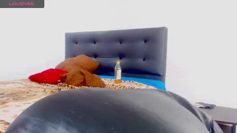 Snapshot of mussa_hott chatting on March 9, 10:41 pm Mussa Hott online show from March 9, 10:41 pm